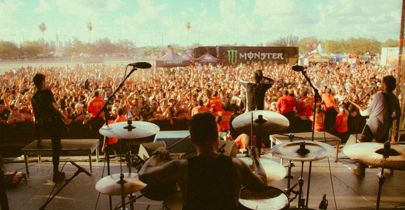 performance, theater, gathered, enjoyment, 4K, room, stage - performance space, audience, concert, human, real people, festival, people, popular music concert