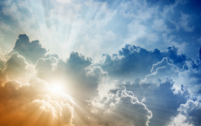 sky, 2K, sunlight, dramatic sky, clouds, white, beauty in nature, sunbeam, tranquil scene, day, backgrounds, streaming, outdoors, cloudscape, tranquility