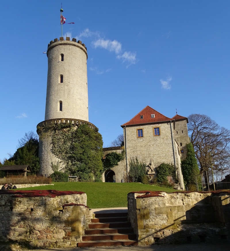 castle, building exterior, travel destinations, sparrenburg, nature, sky, 4K, built structure, Germany, Bielefeld, middle ages, towers, house, architecture