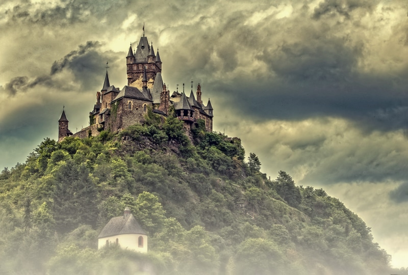 architecture, citadel, mosel, imperial castle, tree, middle ages, building, plant, cloud - sky, no people, castle, the past, travel destinations, landmark