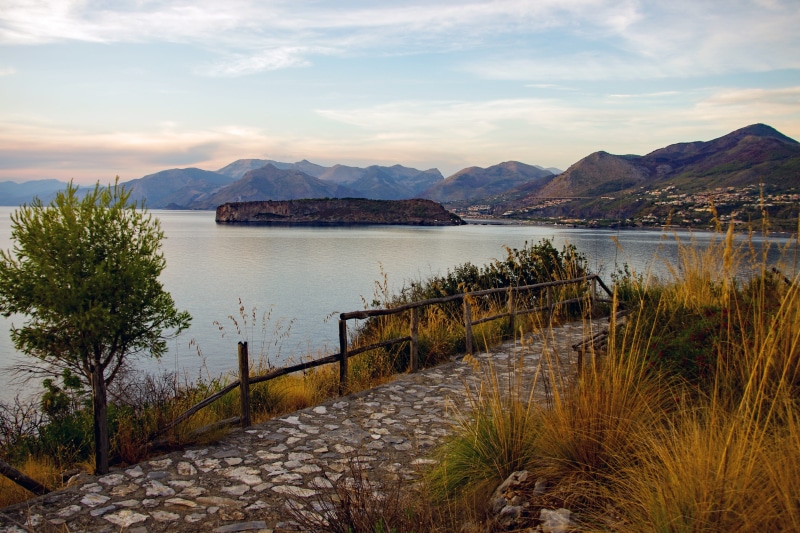 mountain range, 4K, outdoors, calabria, tranquil scene, non-urban scene, the sea, praia a mare, plant, noon, nature, built structure, water, sea, beauty in nature