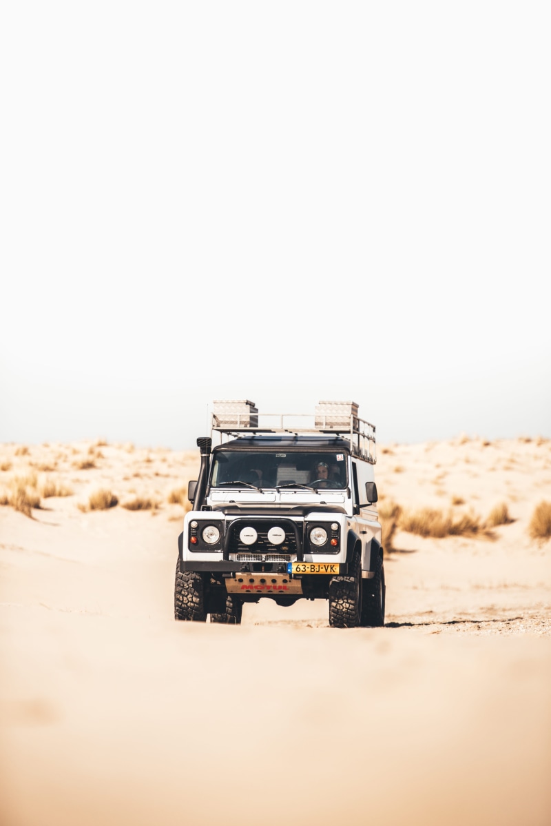 landrover, shift, dune, no people, road, arid climate, technology, travelling, power, wanderlust, 4*4, 5K, clear sky, vehicle, 4x, 4x4, grass, transportation