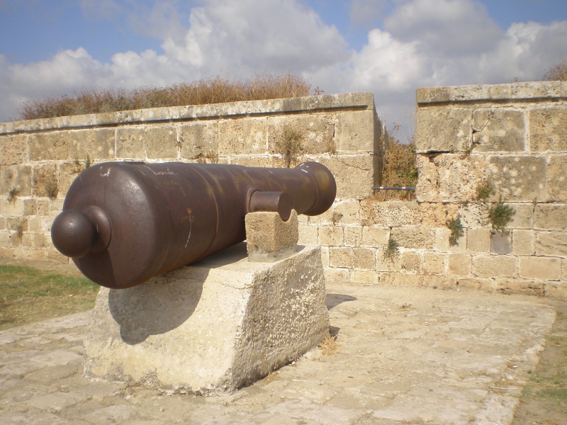 architecture, famous Place, cloud - sky, defense, weapon, fighting, acco, conflict, acre, historical, armed Forces, history, sunlight, protection, wall