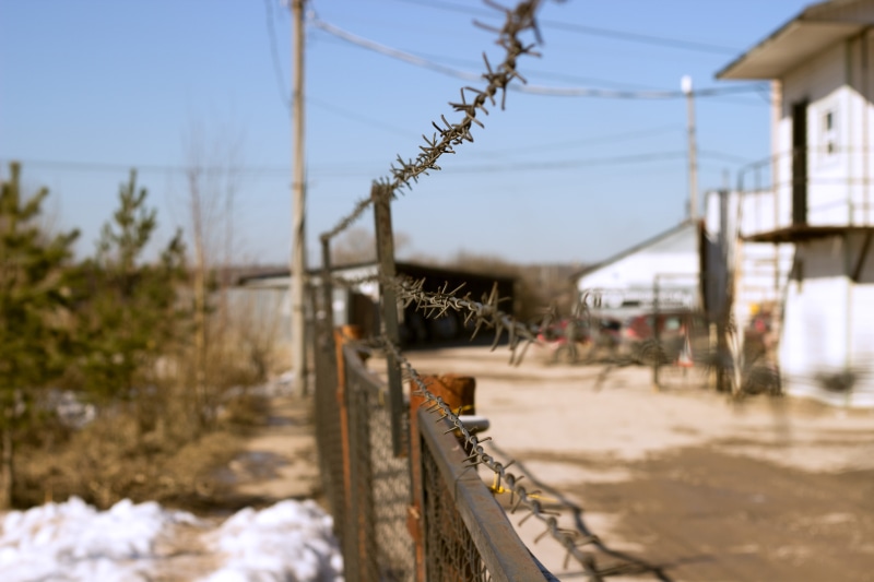 5K, barbed wire, Russia, fence, urban