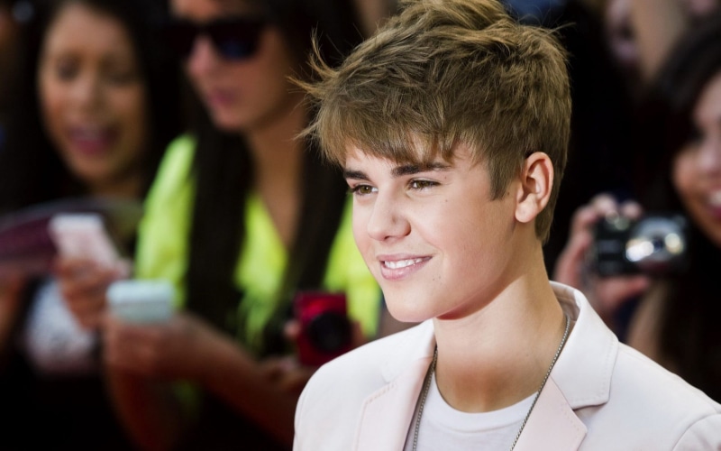 looking at camera, outdoors, lifestyles, teenage boys, emotion, justin, headshot, young Adult, adult, focus on foreground, justin bieber, young, group Of People