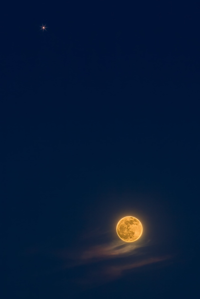 scenics - nature, scenics, nature, eclipse, cloud - Sky, planet - Space, beige, no people, star - Space, natural phenomenon, space, sunlight, light - Natural Phenomenon