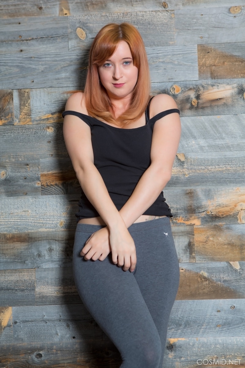 Ivy Jane, beauty, redhead, 2K, sitting, portrait, beautiful woman, adult, hairstyle, Cosmid, hair, women, wood - material, looking at camera, front view
