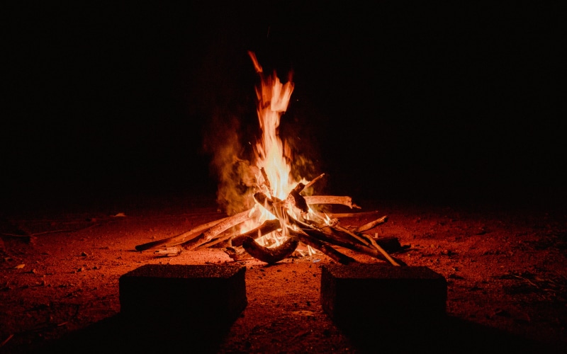fire - natural phenomenon, nighttime, fireplace, chill, rusty, smoke, bonfire, evening, blaze, heat, 5K, wood - material, ash, red, orange, outdoor, campfire