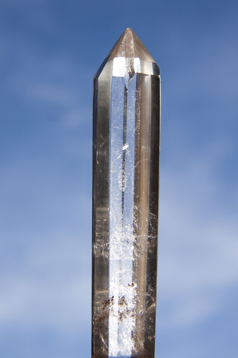 trigonal, day, no people, close, sky, silver colored, back light, single object, water, 4K, silicon dioxide, metal, transparent, outdoors, purity, colored background