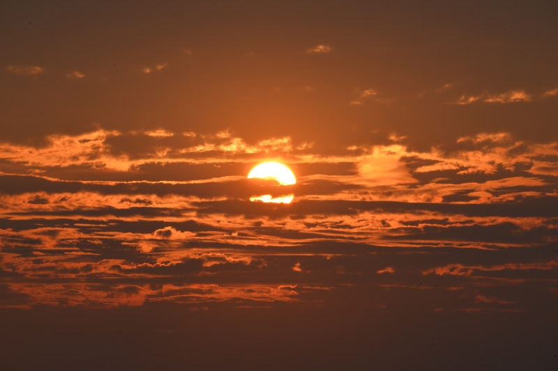 sunlight, nature, orange color, space, outdoors, idyllic, glowing, golden hour, scenic, tranquil scene, 5K, lens flare, yellow, cloudy, cloud - sky, majestic
