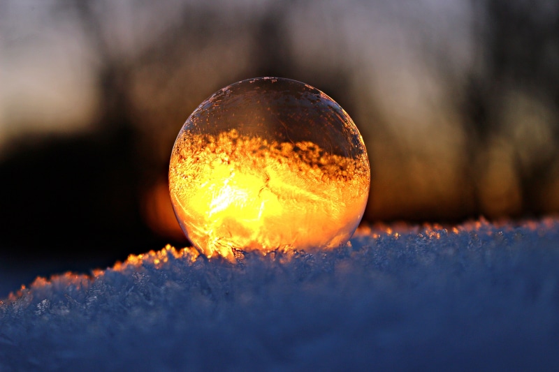 soap bubble, heat - temperature, light - natural phenomenon, surface level, environment, extreme close-up, outdoors, frozen, frost blister, frosted soap bubble