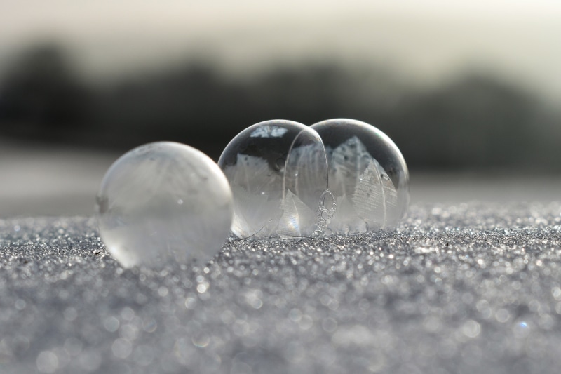 luxury, day, Soap Bubbles, frosted soap bubble, eiskristalle, 4K, shiny, cold, healthcare and medicine, frozen bubble, nature, Frost, melting, winter