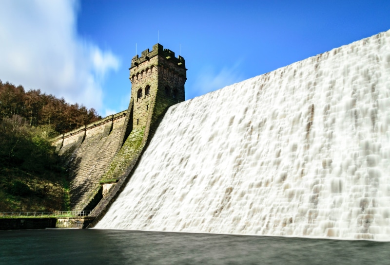 wall - building feature, travel, tourism, travel destinations, dam, sky, history, 5K, nature, castle, built structure, reservoir, day, water, landscape