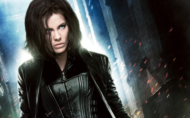 Kate Beckinsale, underworld, awakening, 2K, Selene, Underworld: Awakening, a vampire in a black suit
