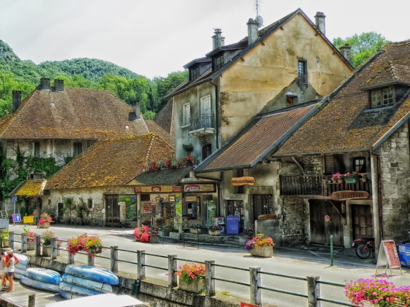 mode of transportation, built structure, town, mountain, architecture, white, houses, day, nature, street, outside, hdr, cultures, trees, shops, buildings