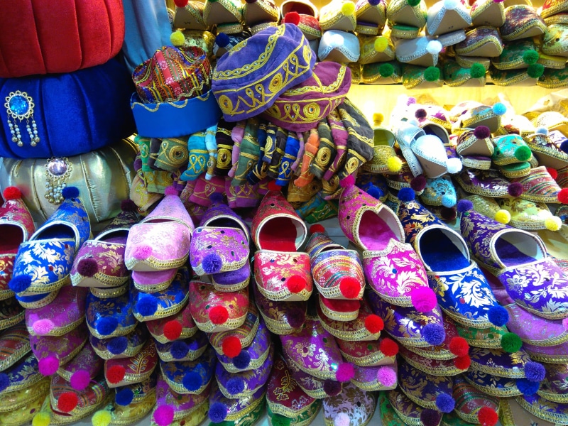 handicraft, outdoors, choice, multi colored, shop, market, art and craft, stack, sale, east, grand bazaar, store, large group of objects, craft, culture