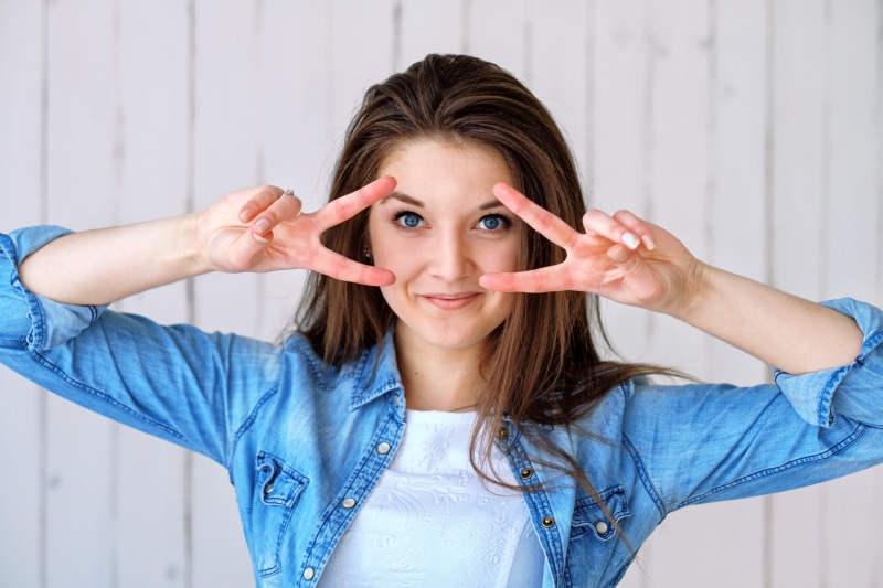 raising, 5K, long hair, headshot, photoshoot, model, beauty, fashion, one person, emotions, casual clothing, beautiful, beautiful woman, looking, smiling