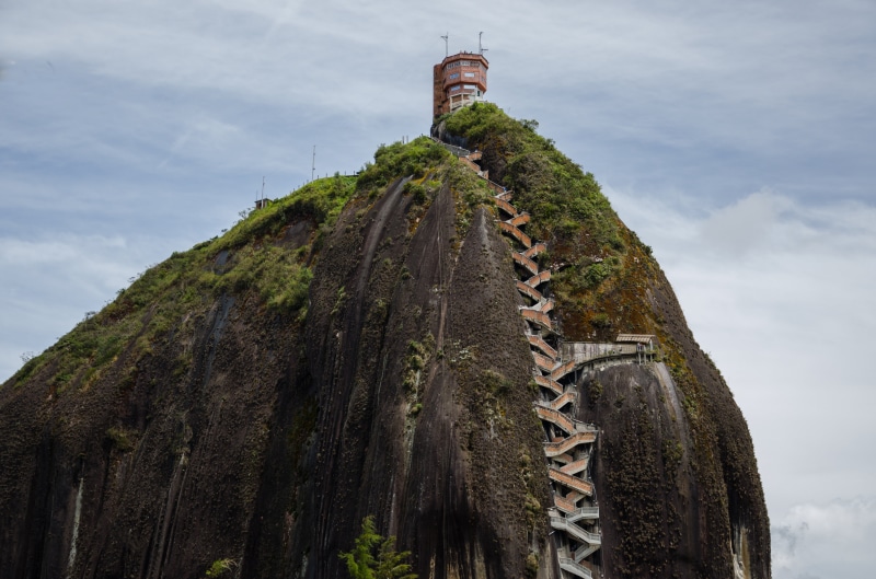 plant, tree, famous Place, panorama, mountain, tower, observation tower, colombia, holiday, 4K, land, rock, guatape, low angle view, building, sunny, the past