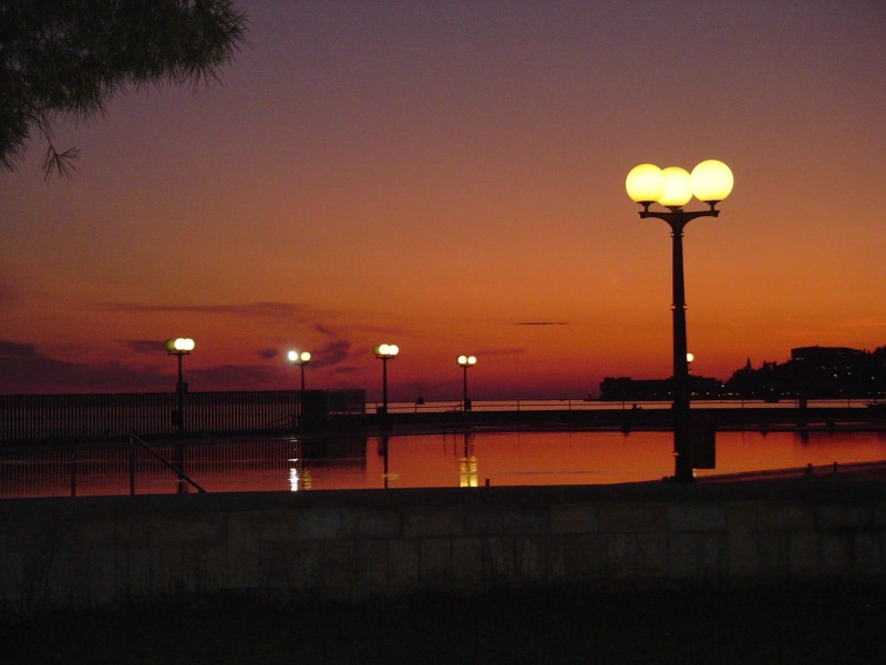 1080P, lamp, portoroz, 3d and abstract, black, slovenia, beach, street