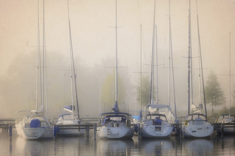 fog, waterfront, silent, parked, water, peaceful, lake, sky, 5K, boats, reflection, haze, chiemsee, mystical, sail, side by side, sailboat, day, foggy
