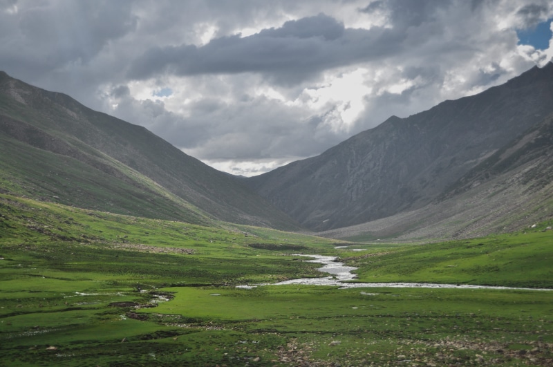 scenics - nature, mac, no people, mountain, windows, os, green, love, beauty in nature, bg, landscape, clouds, 10, day, environment, mountain range