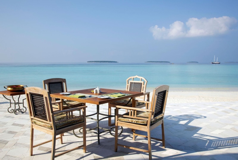 table, beach, wooden, luxury, blue, resort, dining, hotel, paradise, island, 1080P, four, exotic, lagoon, aqua, dine, restaurant, view, chairs, square