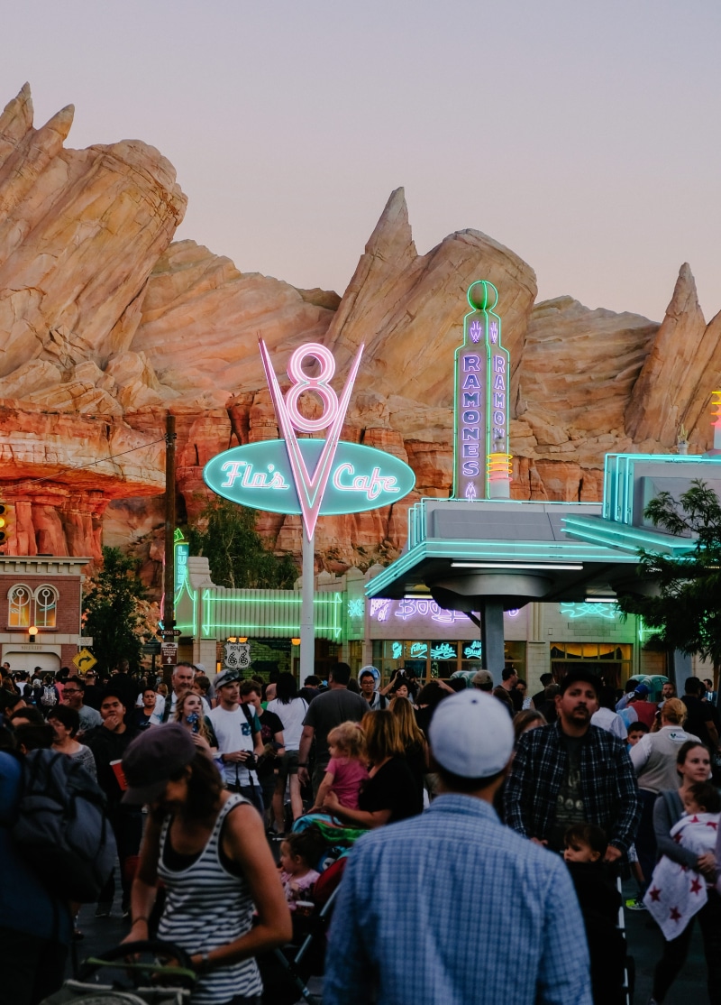 crowd, group of people, architecture, lightning mc queen, built structure, california, men, lifestyles, travel, flos cafe, clear sky, arts culture and entertainment