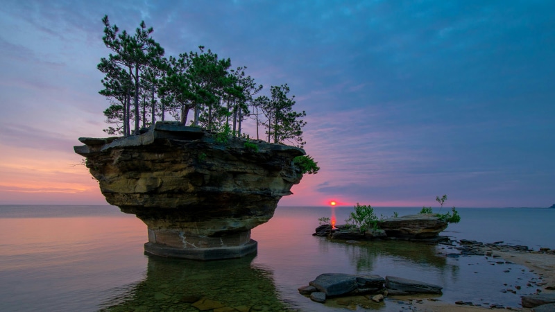 sea, lake huron, usa, solid, scenics - nature, beauty in nature, humbnail, non-urban scene, beach, islet, turnip rock, michigan, tree, rock formation, water