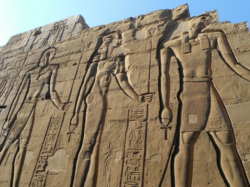 4K, male likeness, art and craft, hieroglyphics, pharaoh, gods, temple, nature, sculpture, human representation, craft, the past, sunlight, archaeology