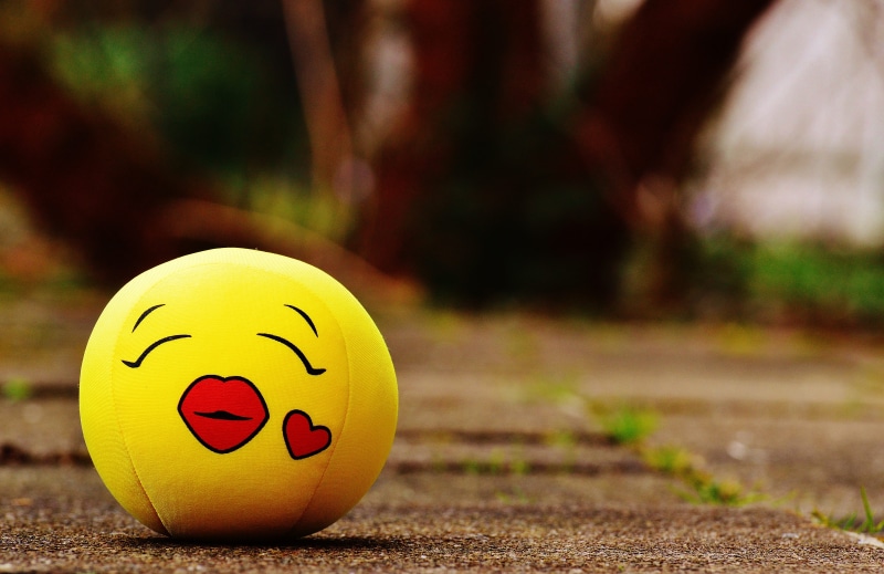 fabric, focus on foreground, anthropomorphic smiley face, fun, valentines day, love, anthropomorphic, yellow, number, sport, stress, tilt, kiss, nature