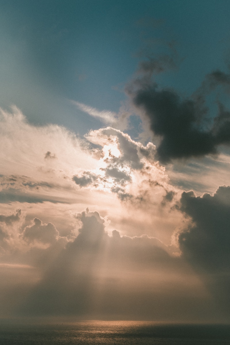 crepuscular, 5K, scenics, cloud - Sky, nature, beauty in nature, water, sky, no people, scenics - nature, morning, idyllic, blue, sunrise, weather, rays