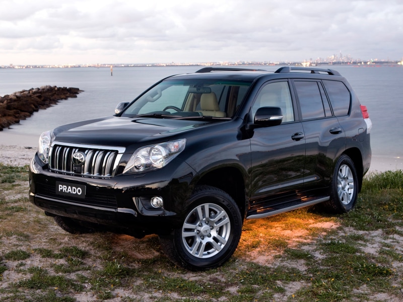 parking Lot, front View, canada, grille, old, motor Vehicle, off-Road Vehicle, mode of transportation, Land, land Vehicle, outdoors, bumper, TLC Prado