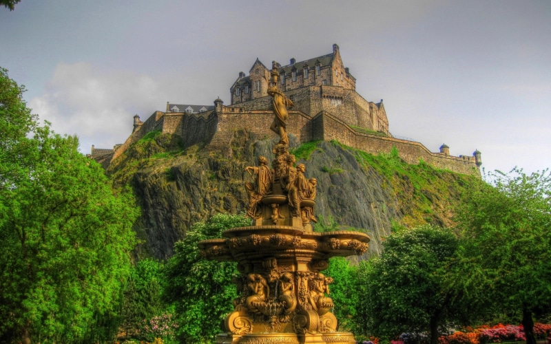 fountain, castle, scotland, edinburgh, 2K