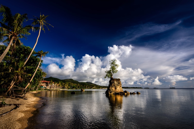 blue, near, brown island, seashore, Sky, tree, outdoors, Landscape, summer, beach, scenics, water, surrounded, 關島, reflection, 5K, Blue  Beach, body, island