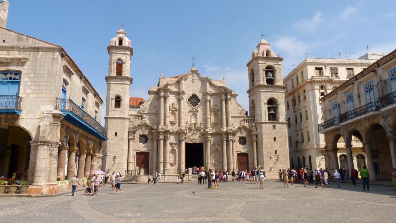 courtyard, large church, church, spirituality, italy, sky, havana, cathedral, large group of people, building Exterior, 4K, photos, belief, chapel, architecture And Buildings