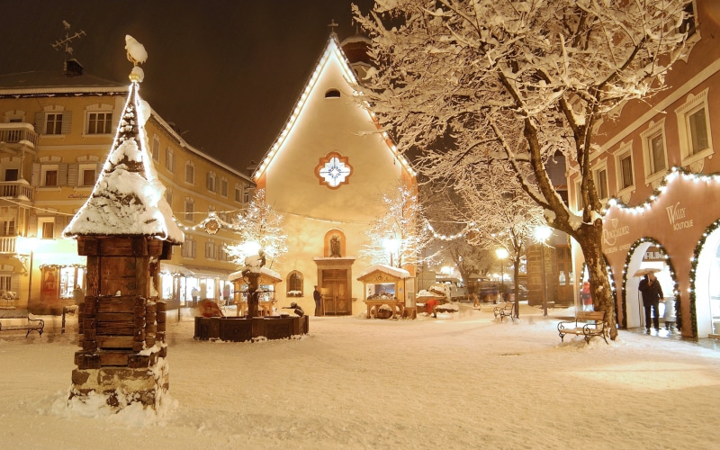 val gardena, buildings, brown, hotel, house, illuminated, tree, city, town Square, outdoors, snowing, december, 2K, architecture, nature, christmas Lights