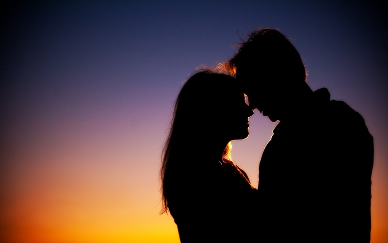man, people, love, photography, sky, women, positive emotion, adult, face to face, silhouette, sunset, 4K, bonding, heterosexual couple, two people, embracing