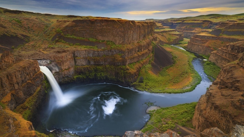 palouse falls, motion, rock - object, water, palouse river, tranquil scene, nature, flowing, flowing water, north america, no people, state park, highland