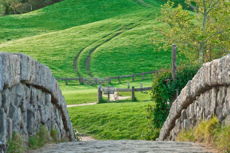 hills, Dirt Road, abstract, Trees, new, Landscape, road, px, art, 2000x1333 px, fantasy, t, New Zealand, zealand, stones, Hobbiton, x, dirt, Field, fence