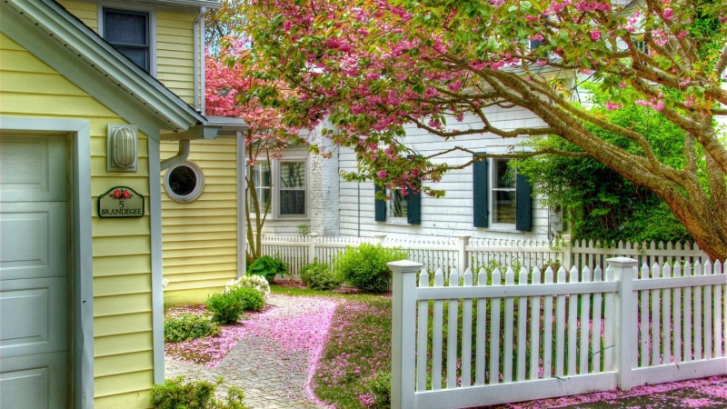 house, summer, 1080P, old, mortgage, backyard, tree, ancient, villa, flowers, travel, home, outdoors, bungalow, picket fence, yard, real, roof, window