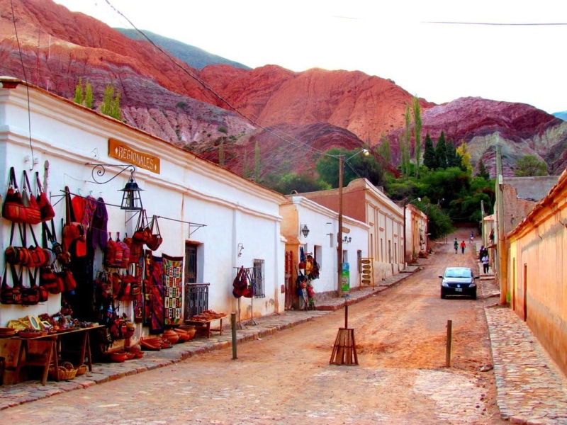 building exterior, city, Jujuy, white, 480P, concrete, built structure, Humahuaca, street, the way forward, road, mode of transportation, outdoors, architecture