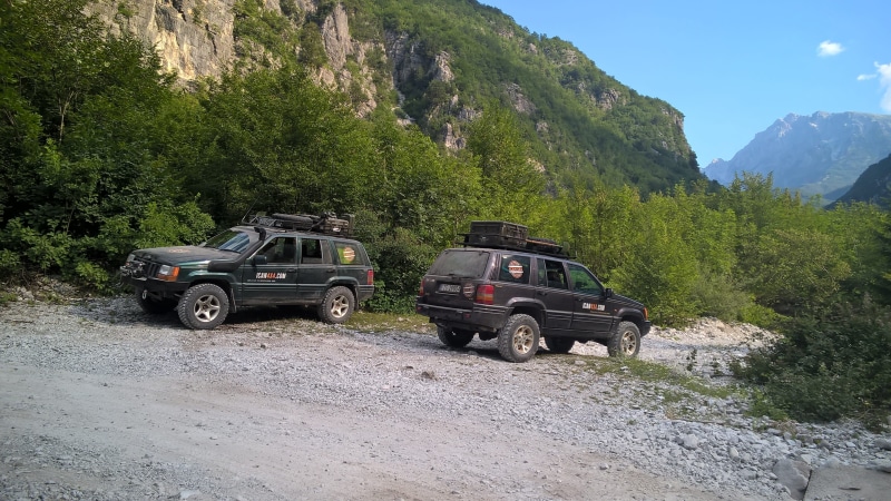 jeep, growth, transportation, green color, 4K, off-road driving, adventure, plant, nature, day, beauty in nature, off roader, sports utility vehicle, mountain range