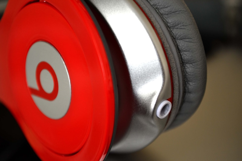 number, beats, 4K, dre, protection, shiny, transportation, safety, tire, geometric shape, music, speed, black, headphones, metal, circle, red, indoors