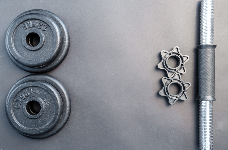 chain, workout gear, gray, weight training, gray background, muscle training, day, equipment, barbell, still life, black, dumbbell, gym, technology, heavy