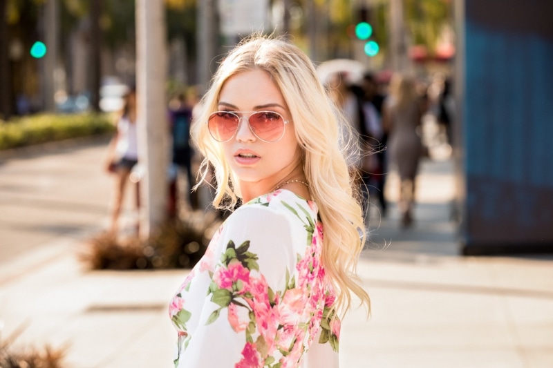 1080P, Models, Model, Alex Grey, one person, flower, glasses, blond hair, focus on foreground, flowering plant, young women, outdoors, real people, beautiful woman