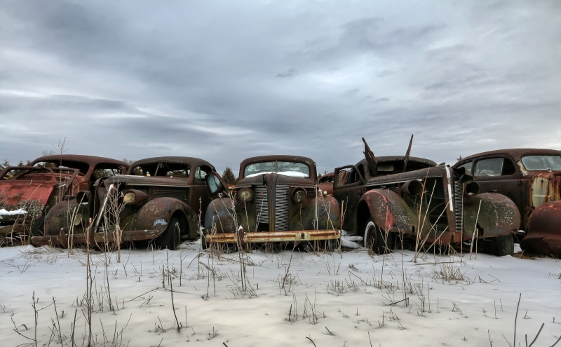 sky, deterioration, winter, run-down, vehicle, obsolete, rusty, 1080P, transportation, cloud - sky, snow, storm, wreck, damaged, decline, abandoned, car