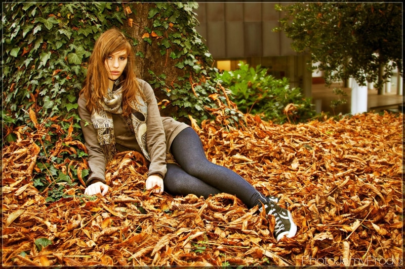 season, women, people, leggings, hd, x, art, leaves, 1080P, fallen, brunettes, converse, leg, autumn