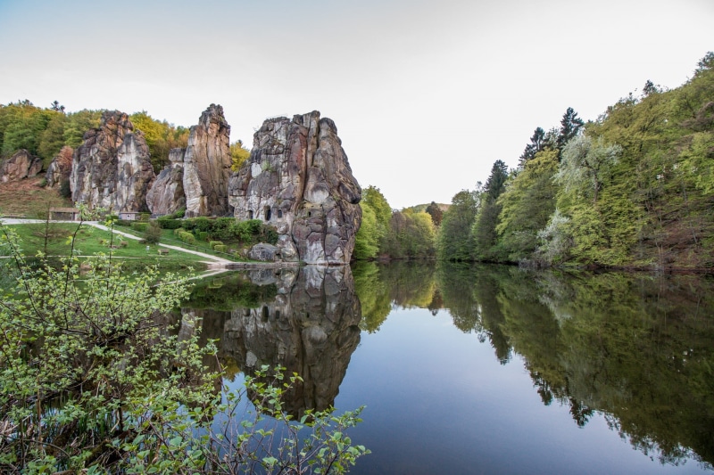 popular, clear sky, non-urban scene, landscape, reflection, legends, beauty in nature, stones, sanctuary, water, middle ages, rock, 1080P, travel, green color