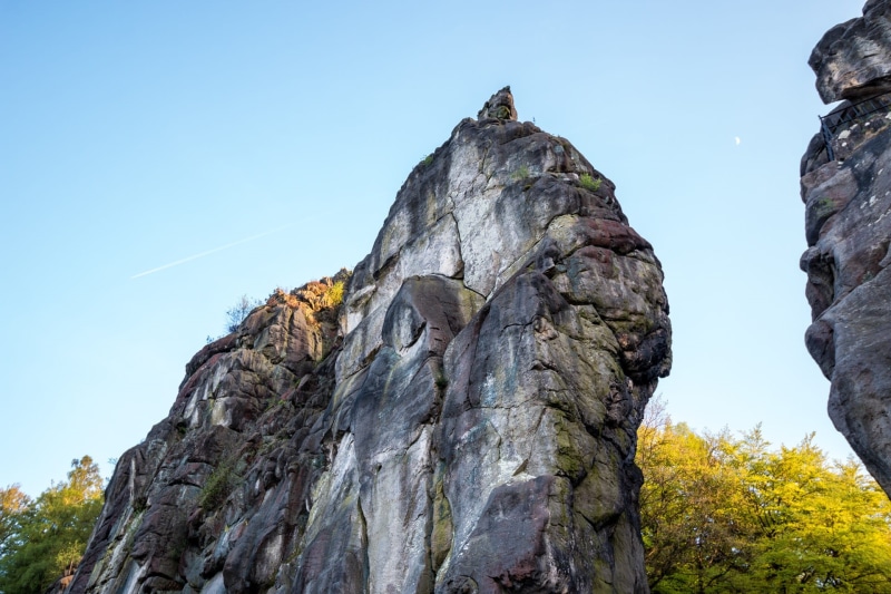 culture, beauty in nature, teutoburg forest, monument, landmark, rock, low angle view, nature, legends, tranquil scene, landscape, formation, history, 1080P
