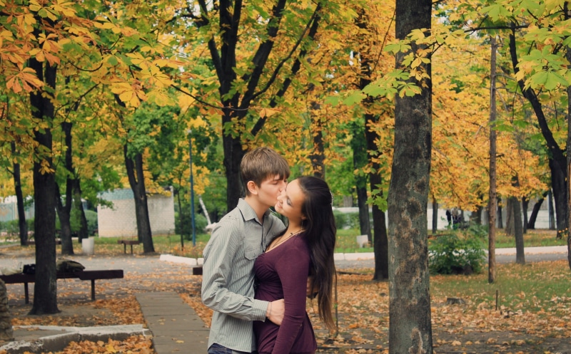 photoshoot, Girl, tenderness, couple - relationship, young adult, romance, smile, women, happiness, joy, nature, emotion, tree, embracing, love, guy, togetherness